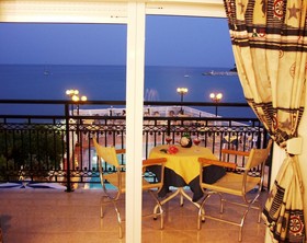 Denise Beach Hotel