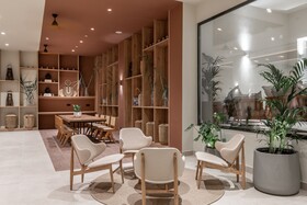 Domes Aulus Zante, Autograph Collection