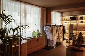 Domes Aulus Zante, Autograph Collection