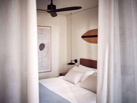 Domes Aulus Zante, Autograph Collection