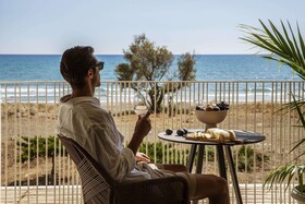 Domes Aulus Zante, Autograph Collection