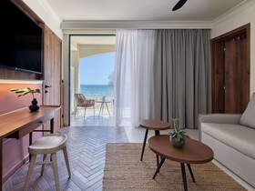 Domes Aulus Zante, Autograph Collection