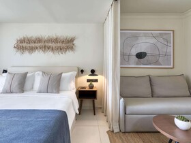 Domes Aulus Zante, Autograph Collection