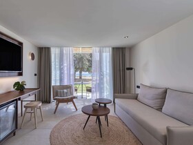 Domes Aulus Zante, Autograph Collection