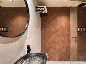 Domes Aulus Zante, Autograph Collection