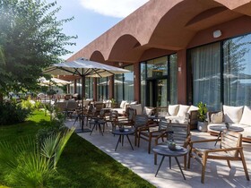 Domes Aulus Zante, Autograph Collection