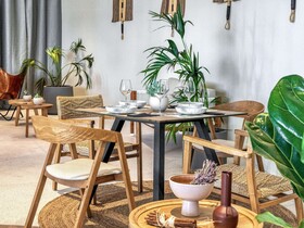 Domes Aulus Zante, Autograph Collection