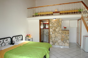 Mirsini Studios & Apartments