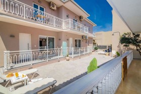 Nikos & Maria Studios II