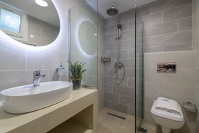 Suncourt Lux Rooms