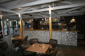 Village Inn Studios & Family Apartments