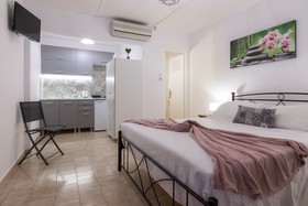 Zante Riva Studios