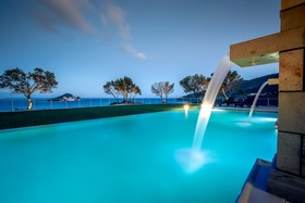 Artina Luxury Villa