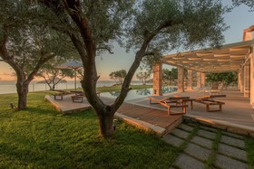 Artina Luxury Villa