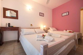 Pansion Limni Studios & Apartments