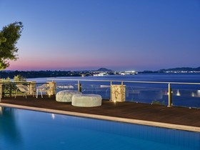 Serenus Luxury Villa