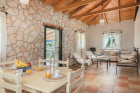 Villa Helona
