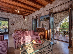 Orfeas Villa