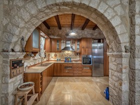 Orfeas Villa