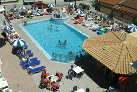 Alamis Hotel & Apartments