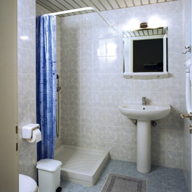 Alamis Hotel & Apartments