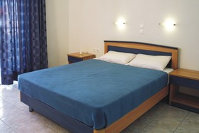 Alamis Hotel & Apartments