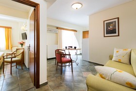 Andreolas Luxury Suites Hotel