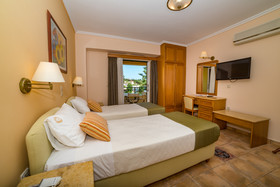 Andreolas Luxury Suites Hotel