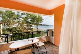 Andreolas Luxury Suites Hotel
