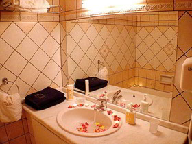 Andreolas Luxury Suites Hotel