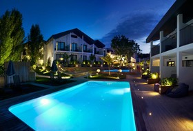 Aqua Bay Hotel
