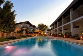Aqua Bay Hotel