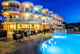 Arkadia Luxury Hotel Apartments