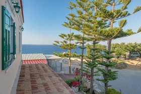 Balcony Hotel
