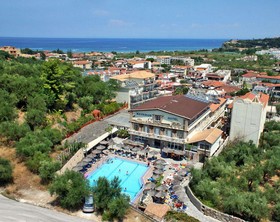 Altura Hotel