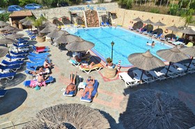 Altura Hotel