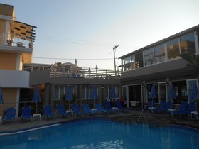Planos Beach Hotel