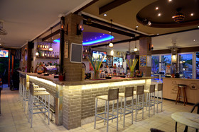 Planos Beach Hotel