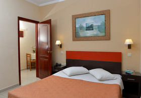 Planos Beach Hotel