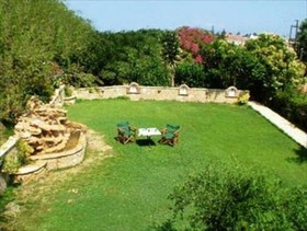 Tsiolis Studios Apartments & Luxury Suites