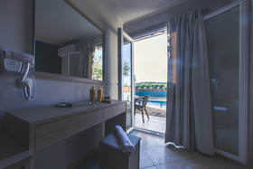 Zante Calinica Hotel