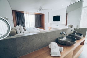 Zante Maris Suites