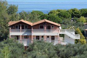 Arazzo Holiday Apartments