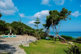 Azzuro Beach House