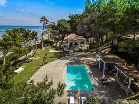 Azzuro Beach House