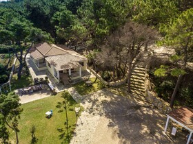Azzuro Beach House