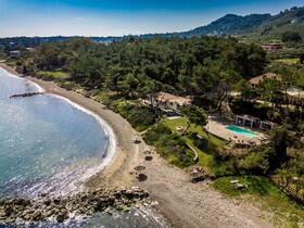 Azzuro Beach House
