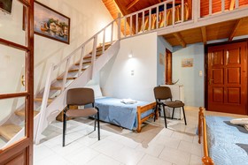 Dopia's Garden Studios