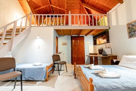 Dopia's Garden Studios