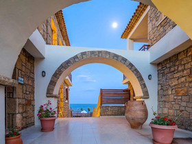 Villa Almyra